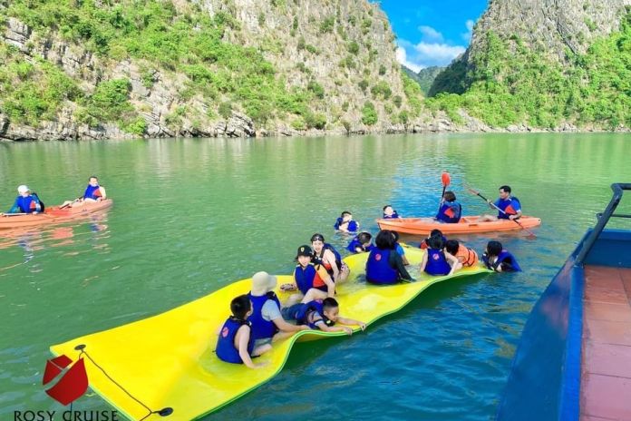 HANOI - HALONG BAY - LAN HA BAY (L,D)