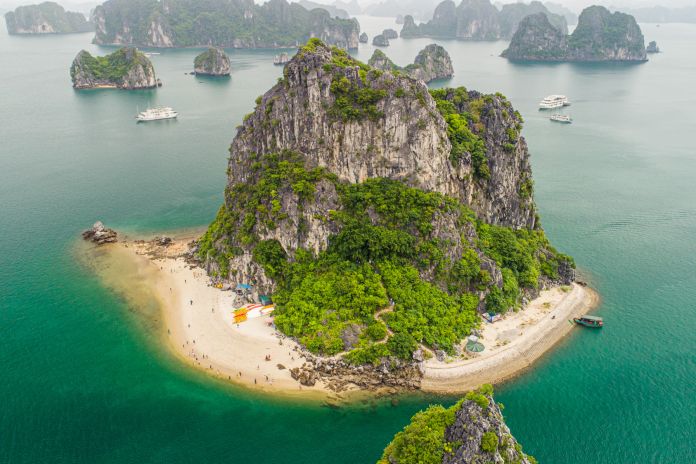 HA LONG BAY- LAN HA BAY (L,D)