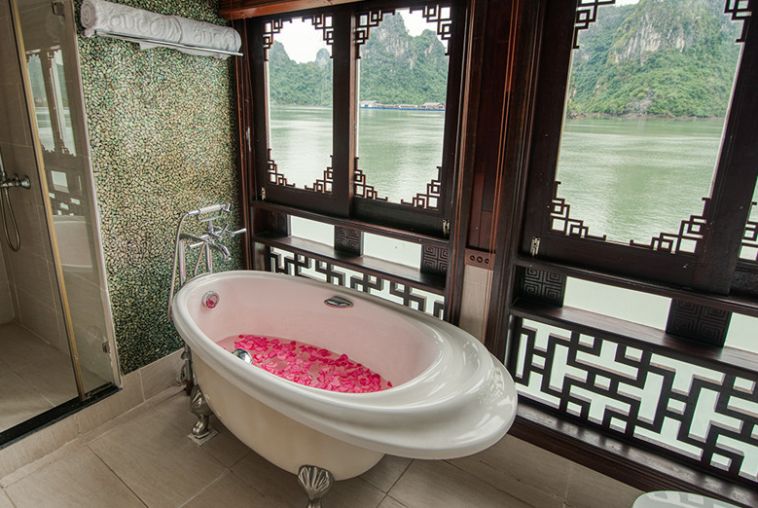 Long-Quan-Suite-Bathroom